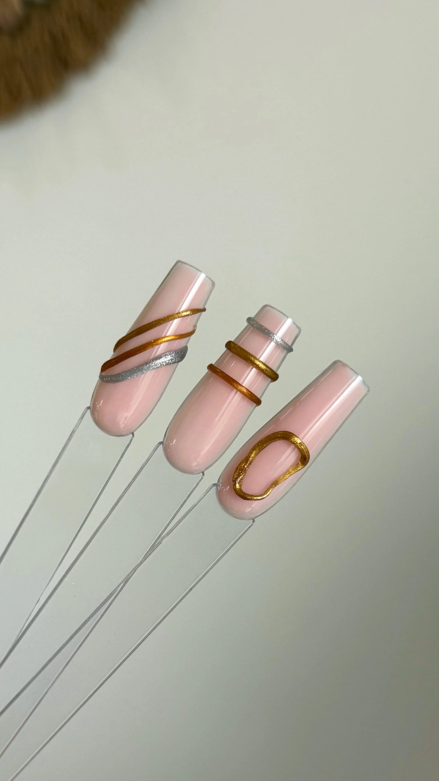 Swirlgel3D-Goldy-L'atelier Nail Product-nailartlucie